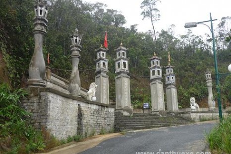 Tour Đà Nẵng 1 Ngày (Bà Nà - Núi Chúa) | BAO VÉ CÁP TREO - ĂN BUFFET VỚI HƠN 70 MÓN